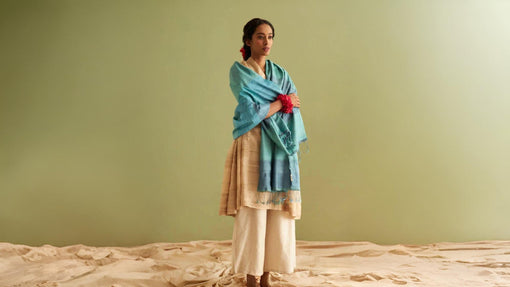 difference between scarf and stole