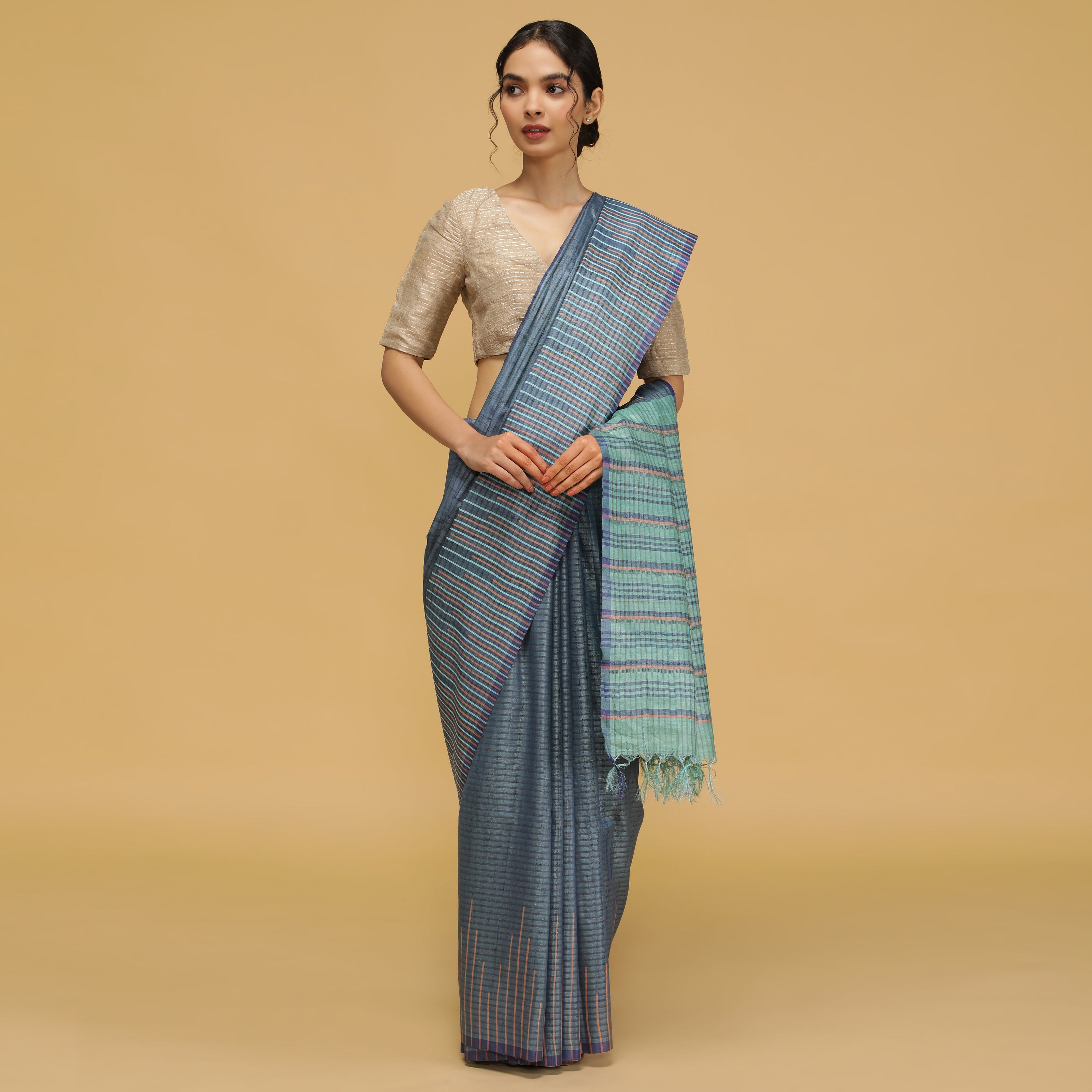 Nivi Saree