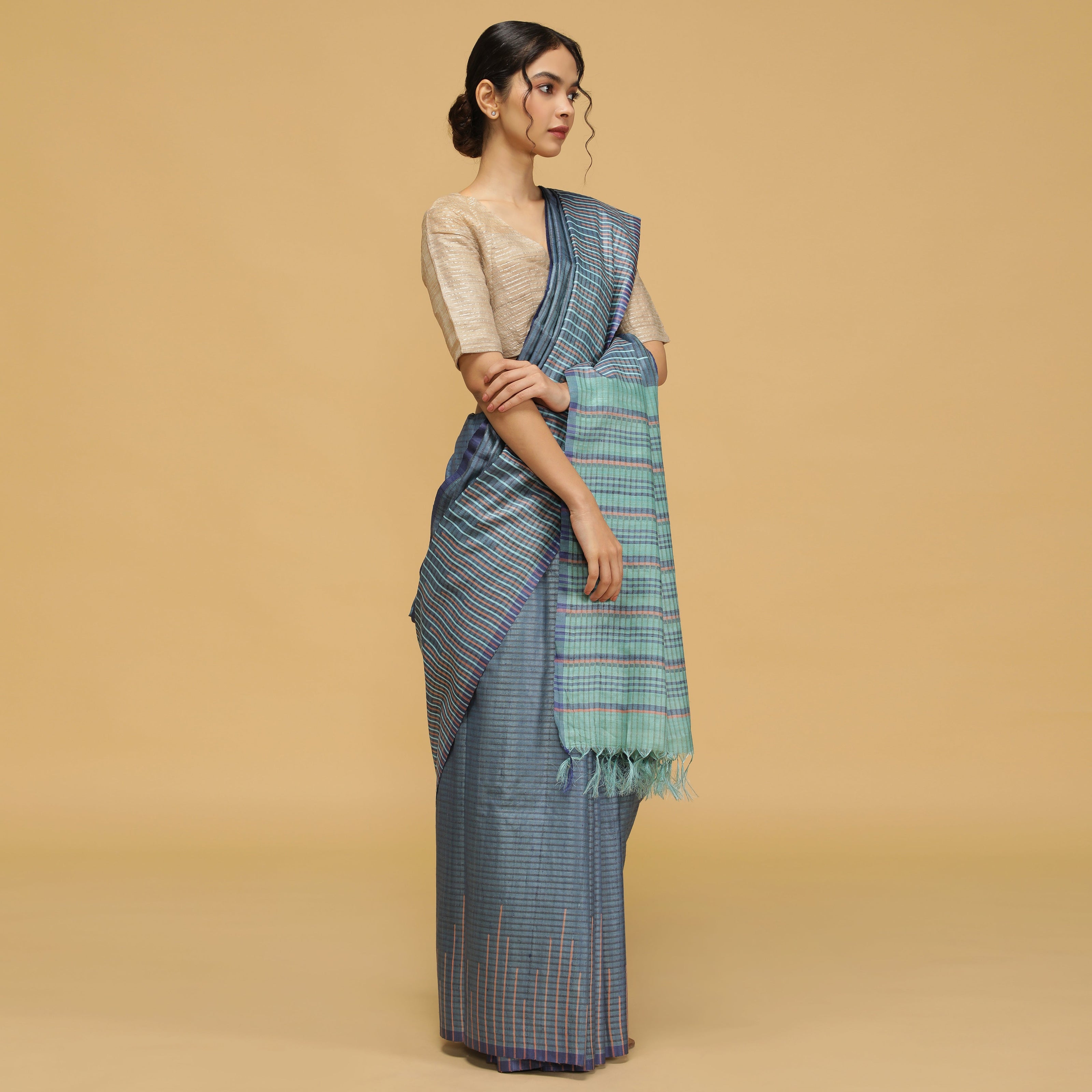 Nivi Saree