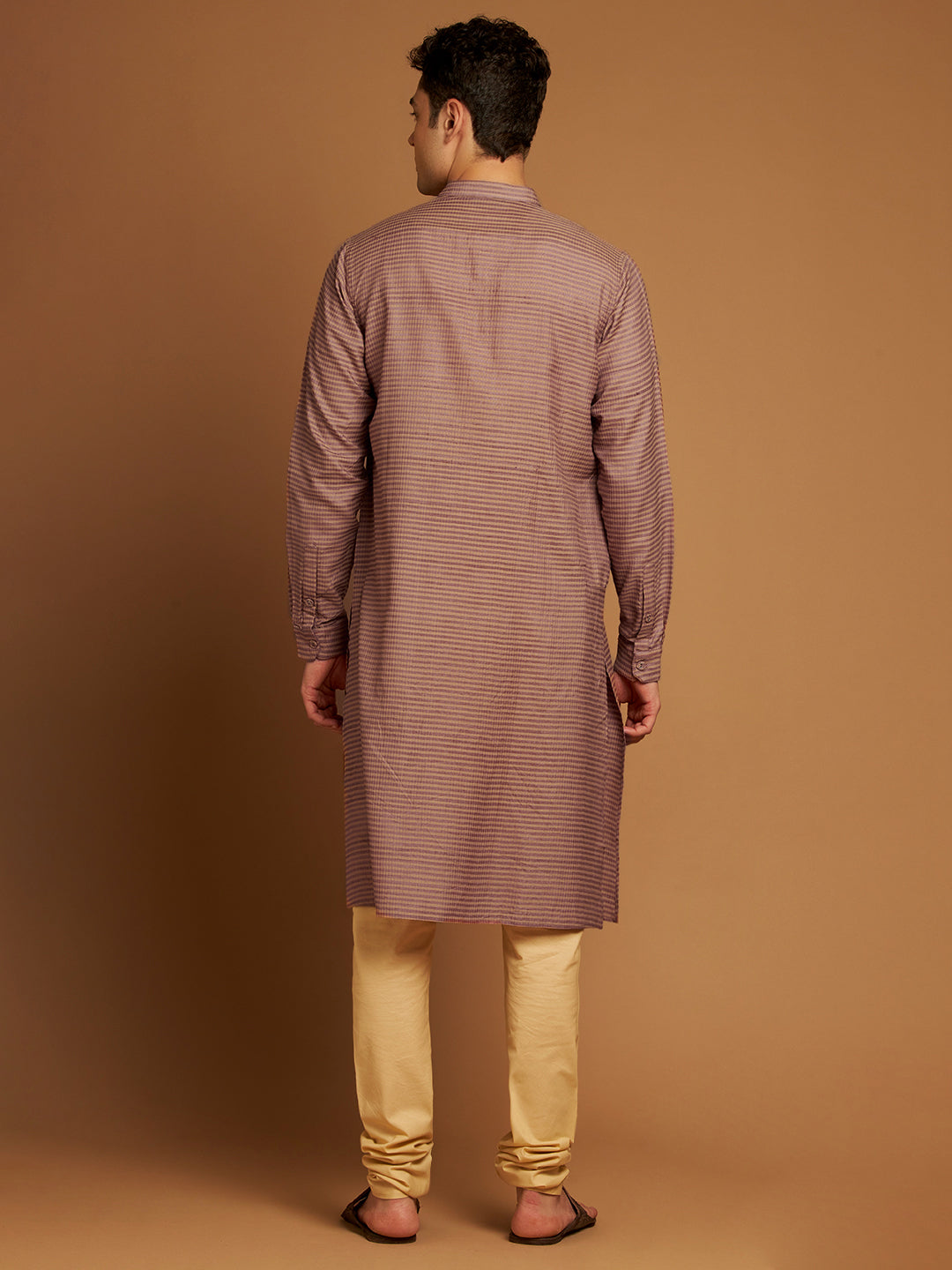 Pink Kurta with Traditional Hindustani Design