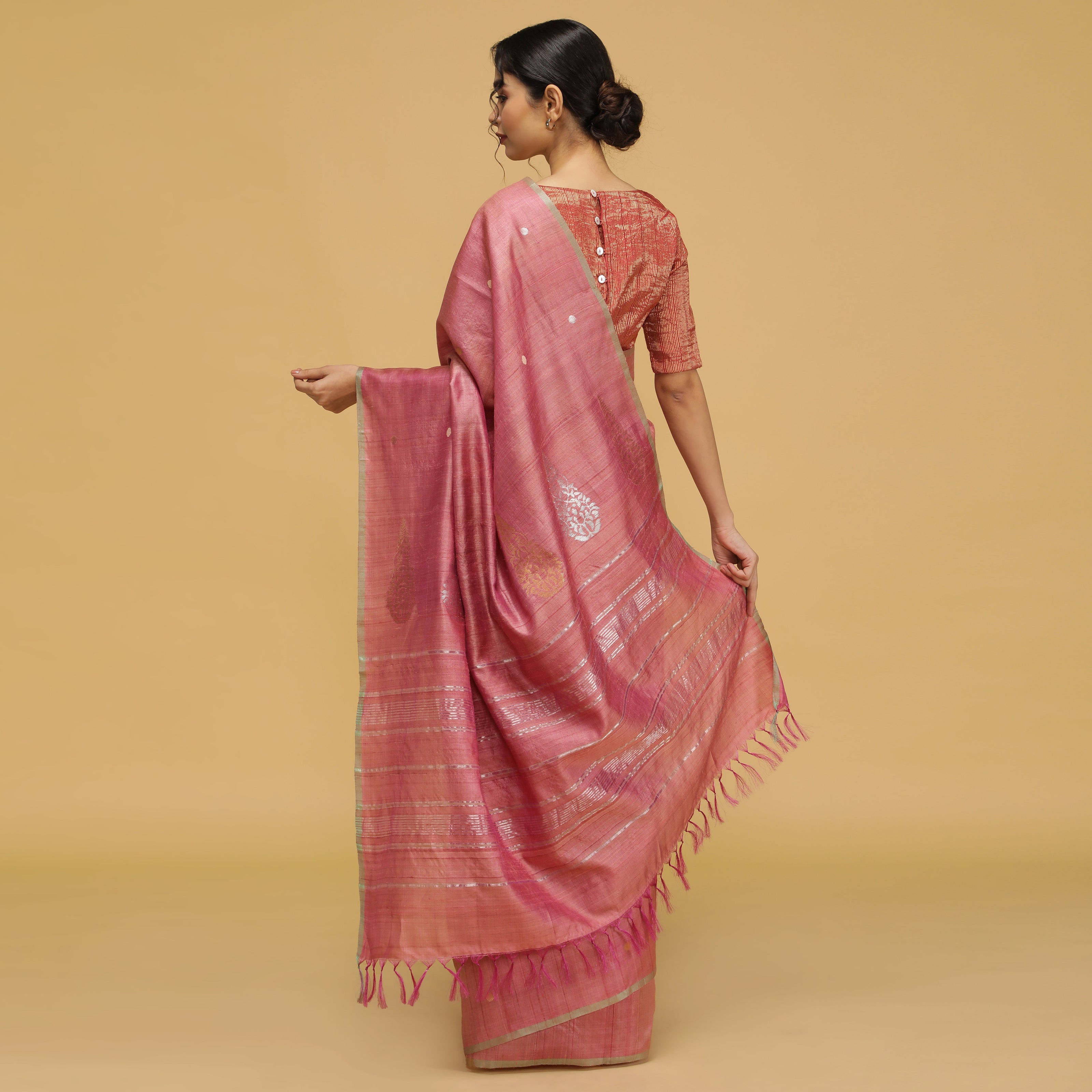 Suvasita Saree