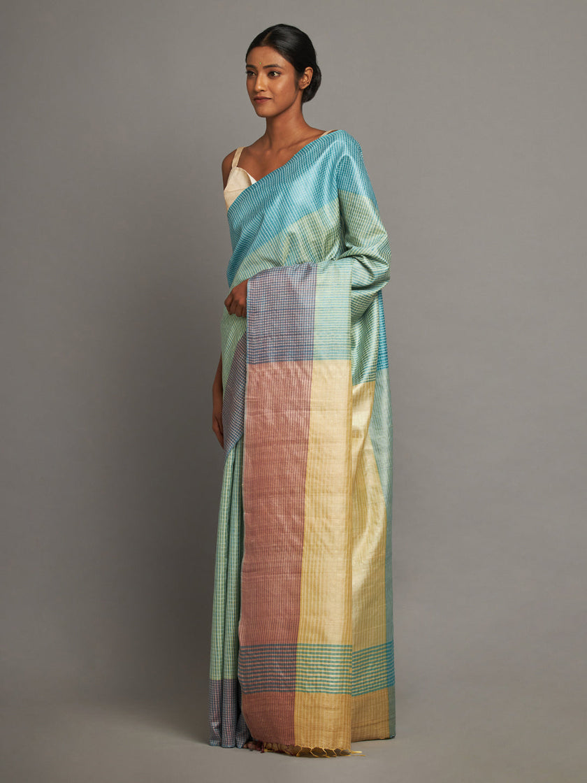 Aasmani Saree