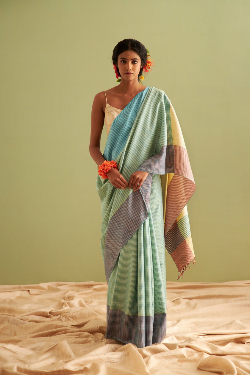 Aasmani Saree
