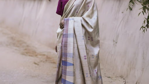 How to Pack a Silk Saree for Travel Without Creasing It