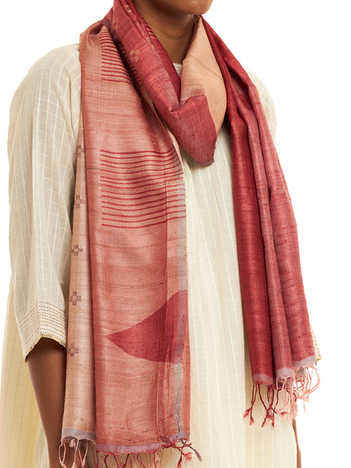 A Silk Stole as a Gift: When Is the Right Choice