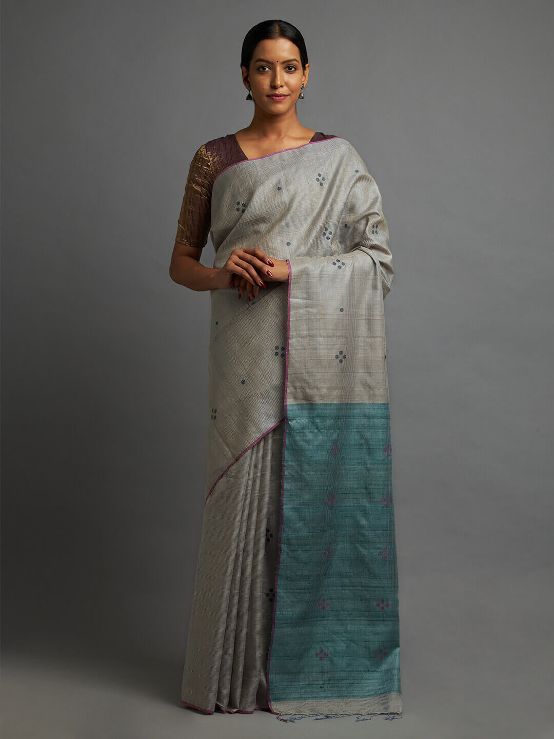 Nishaad Saree