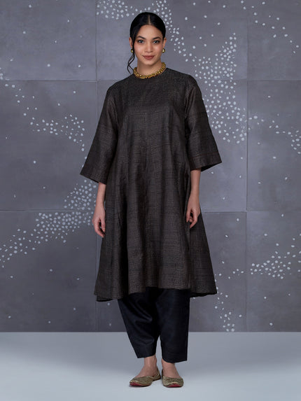 Kaushiki Kurta
