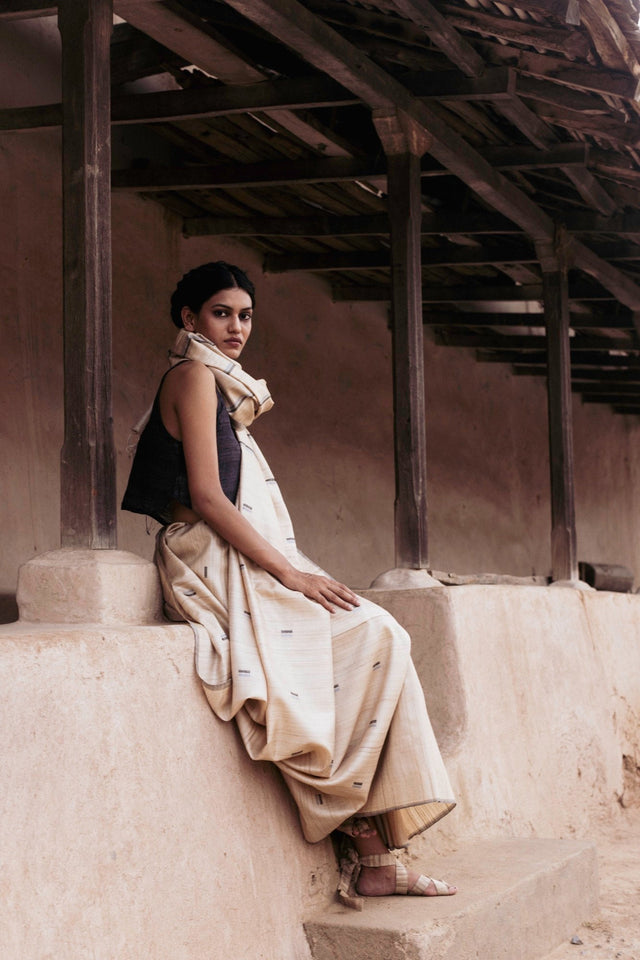 Handwoven natural Undyed Kosa Saree with Grey and Black Weft Pattern