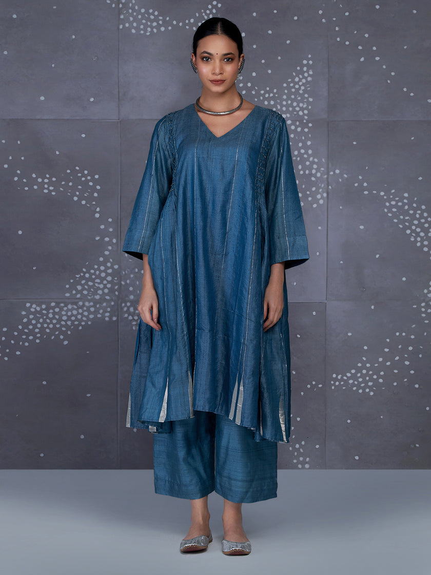 Amodini kurta
