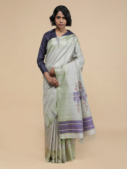 Poovili Saree