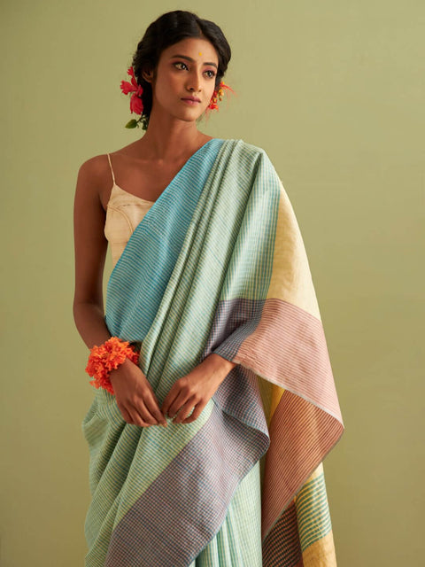 Aasmani Saree