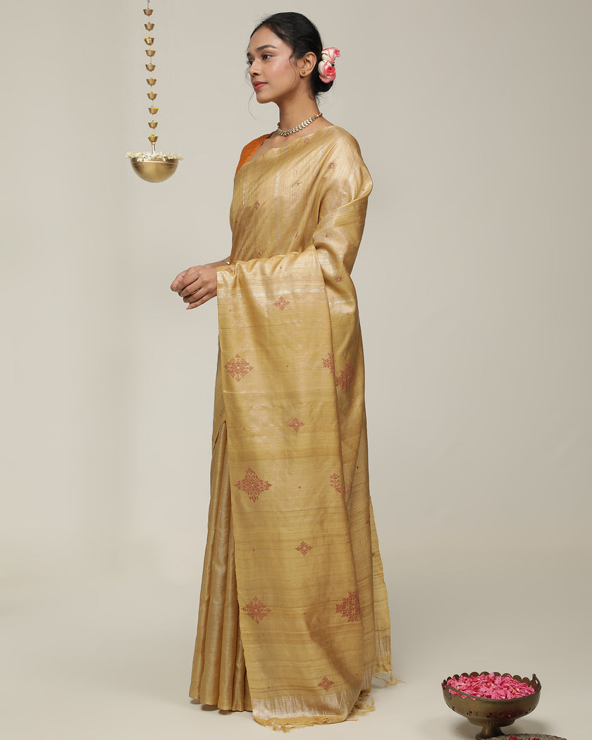 Navilu Saree