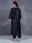 Adhira Kurta