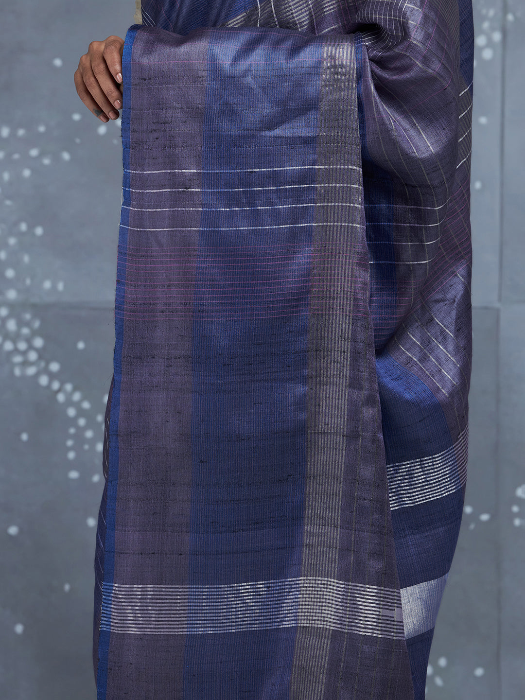 Nabhira Saree