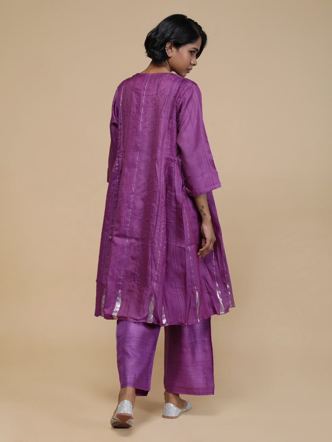 Yamini kurta