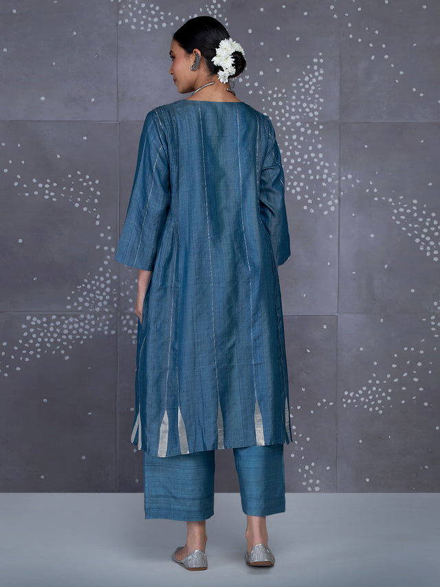Amodini kurta