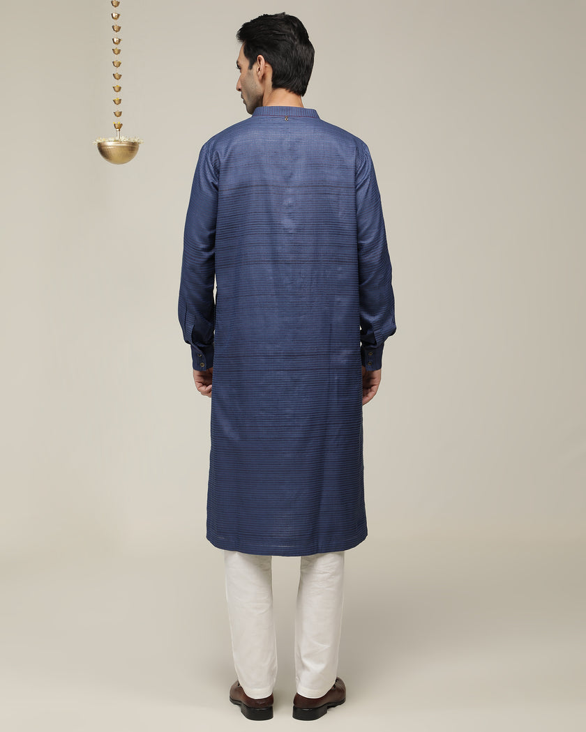 Indranila Kurta