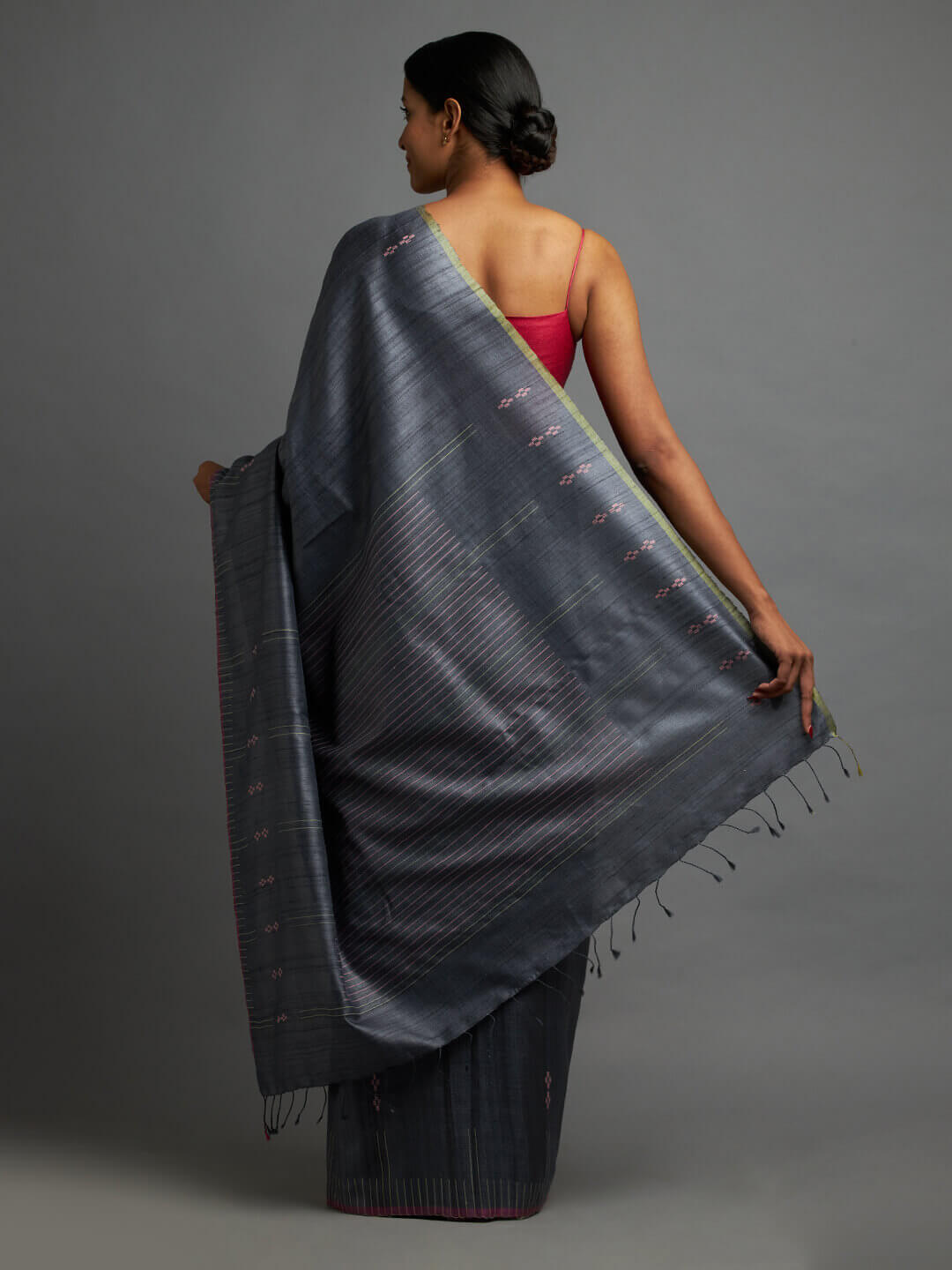 Gaula Saree