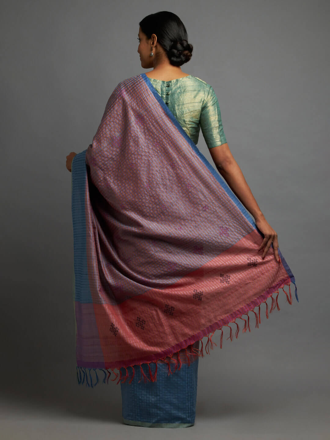 Sthayi Saree