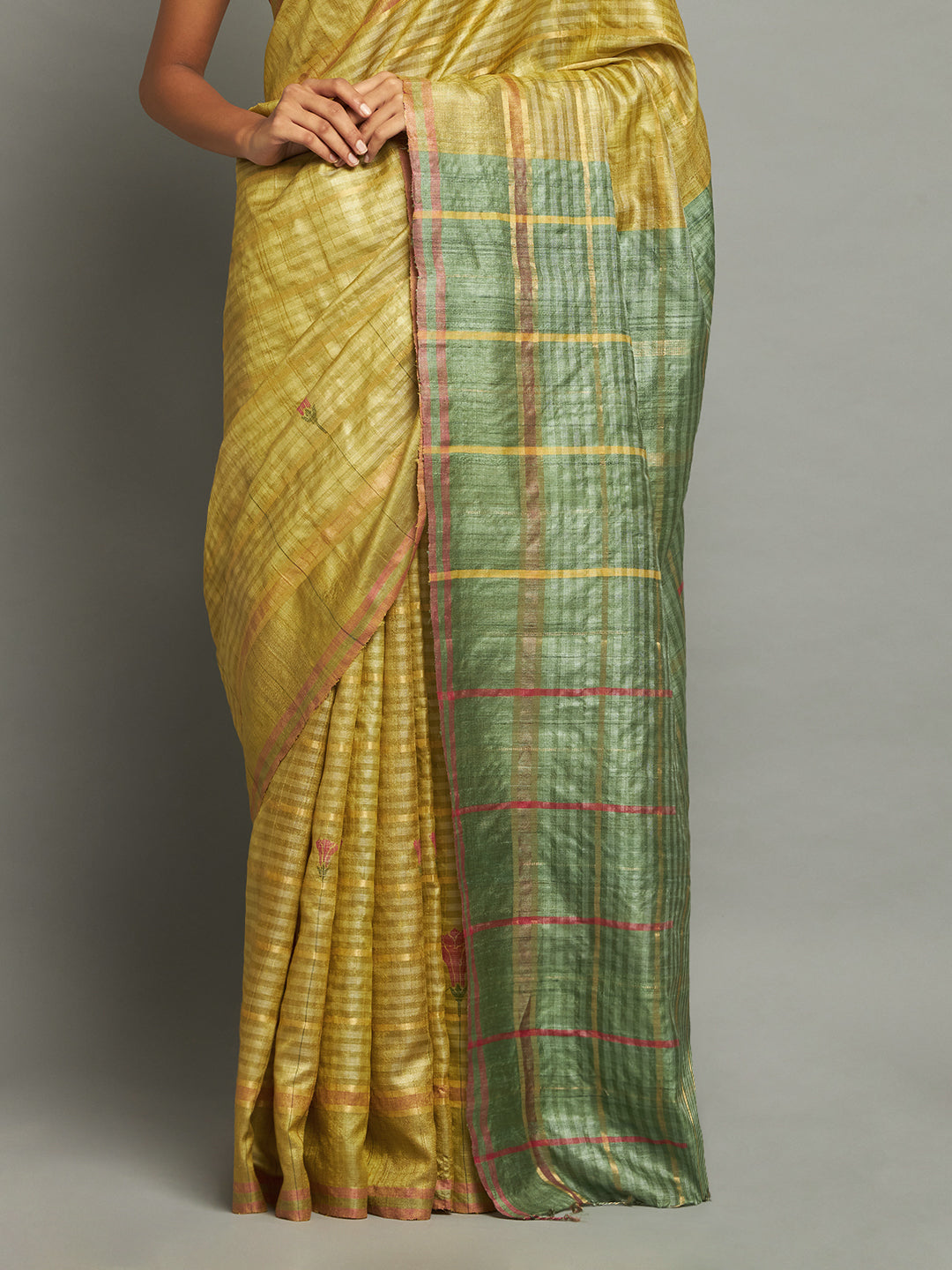 Manjiri Saree