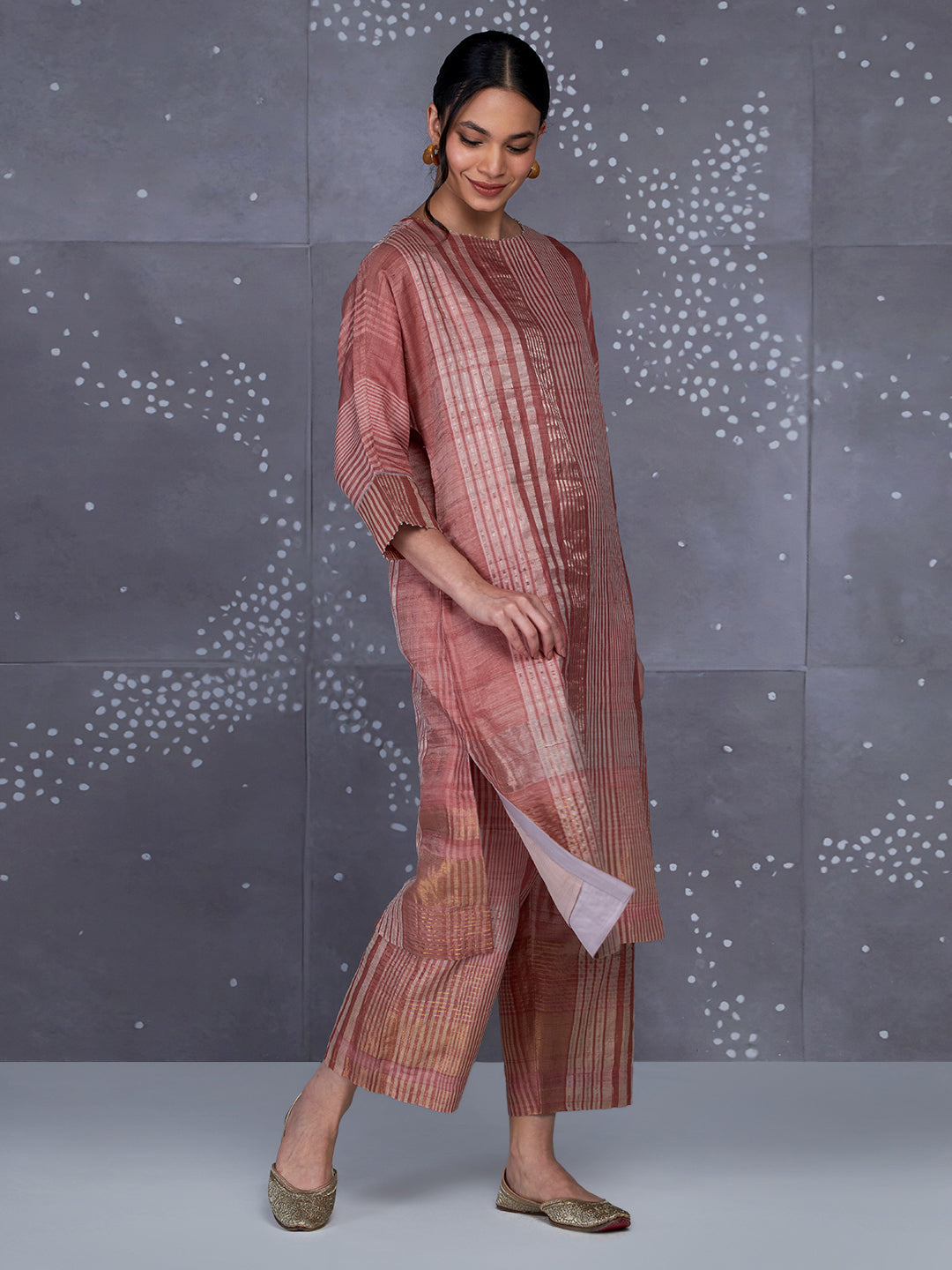 Sauravi Kurta