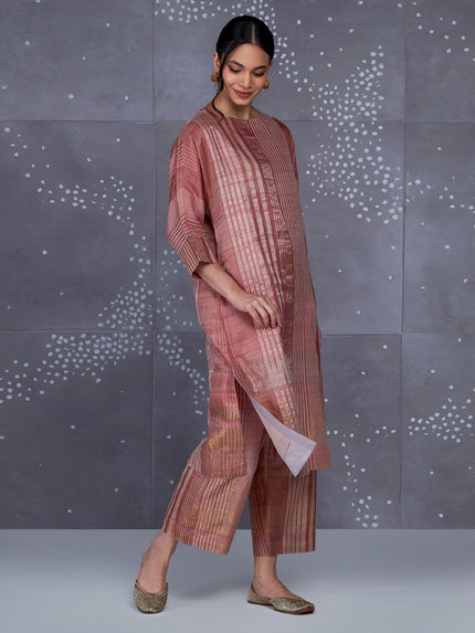 Sauravi Kurta
