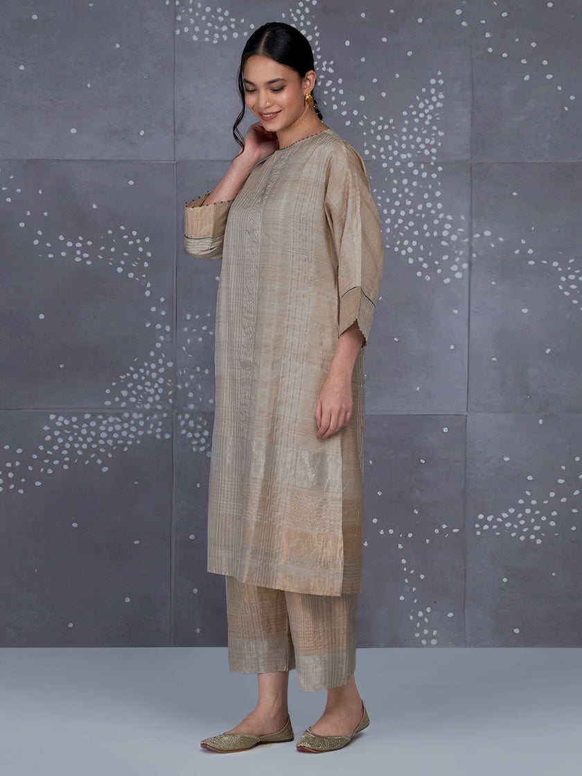 Amaya Kurta