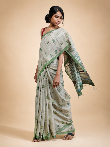 Praroha Saree
