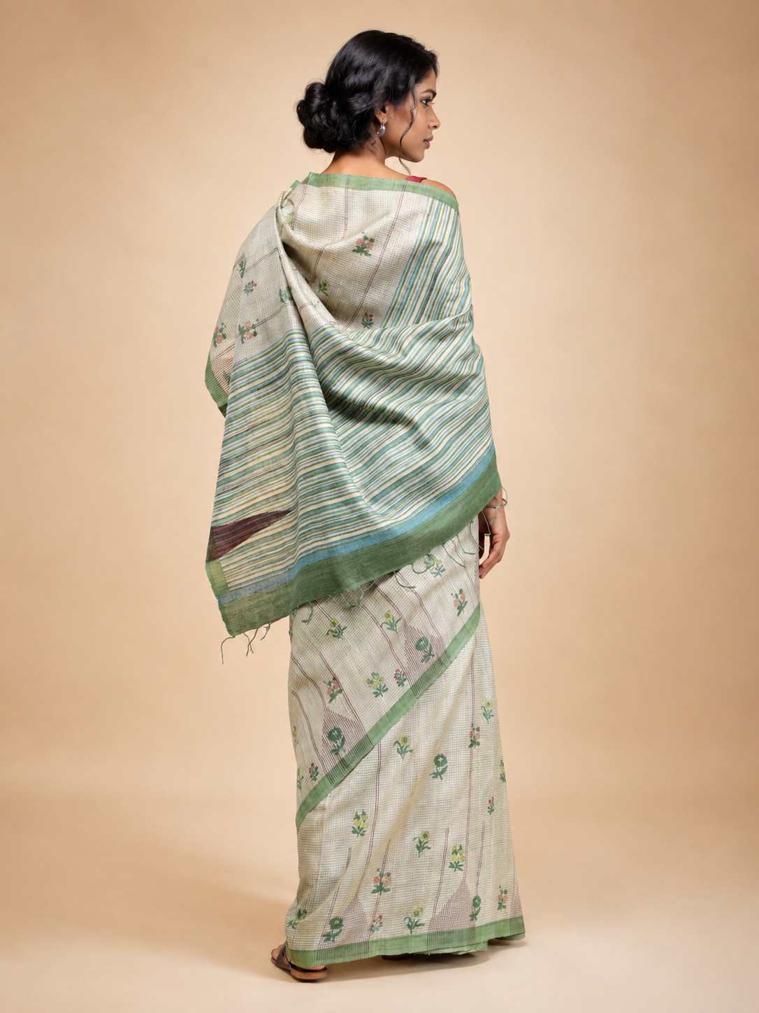 Praroha Saree