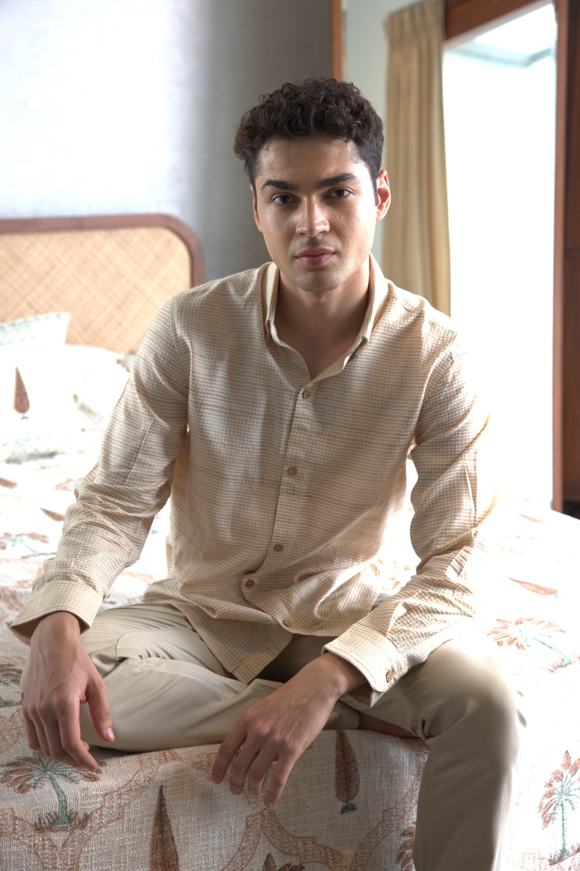 Kosa Shirt with Striped Fabric and Wooden Buttons