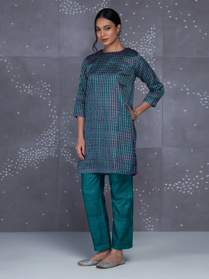 Meghrekha Kurta