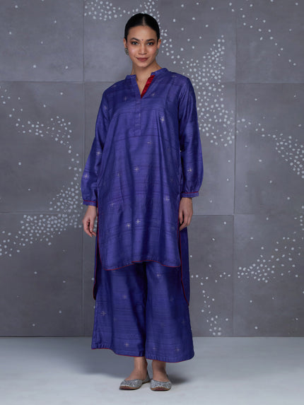 Trayi Kurta